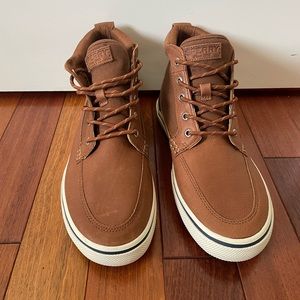 Sperry Top Sider Men’s High Top Tan Shoe. Men’s 10.5.